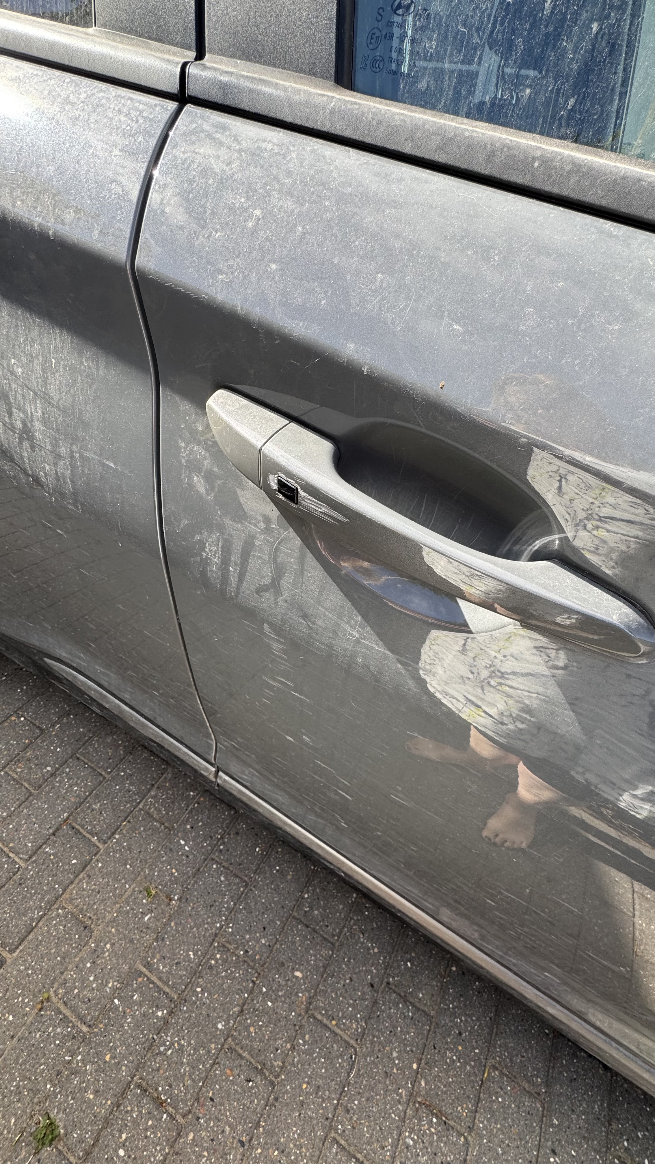Grå Hyundai Kona fra 2019