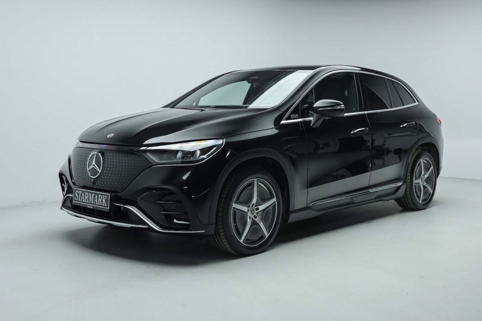 Sort Mercedes EQE350 SUV fra 2024