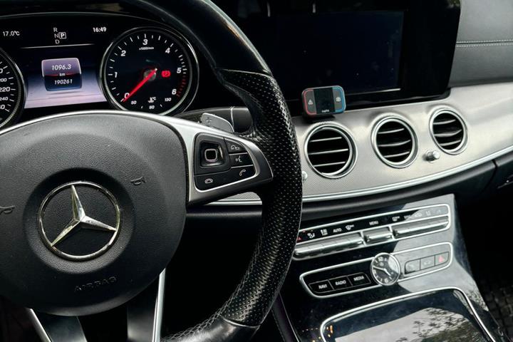 undefined Mercedes E220 fra 2017