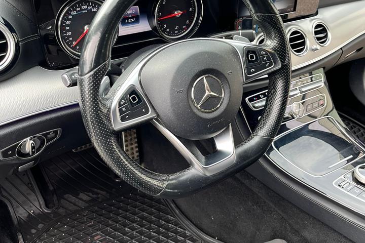 undefined Mercedes E220 fra 2017