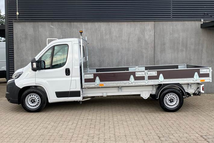 Hvid Fiat Ducato fra 2025