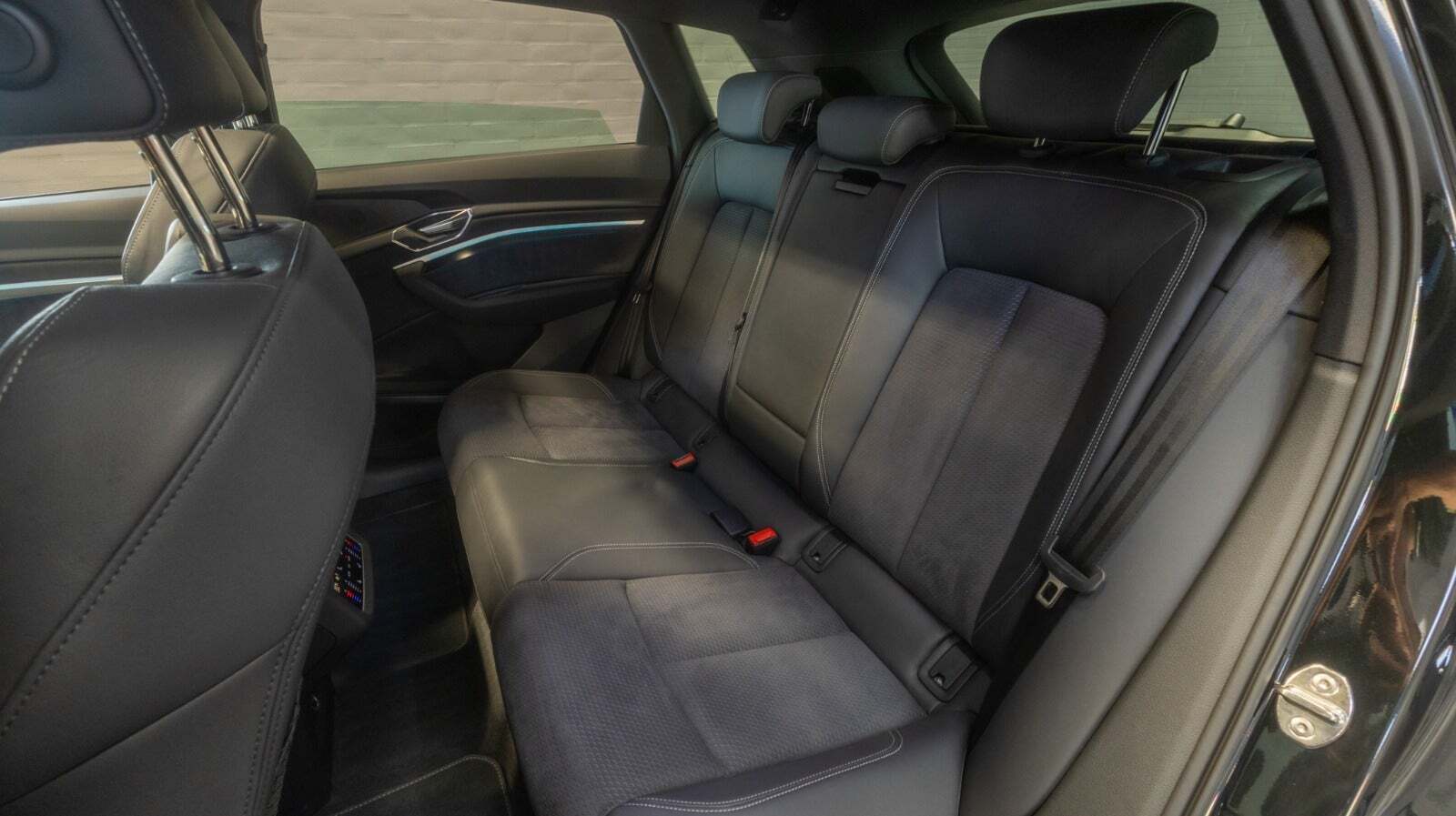 Sort Audi e-tron fra 2023