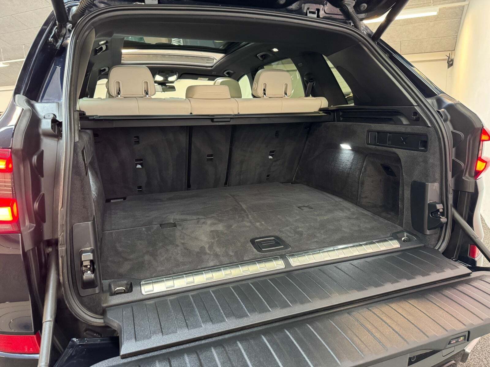 Sort BMW X5 fra 2022