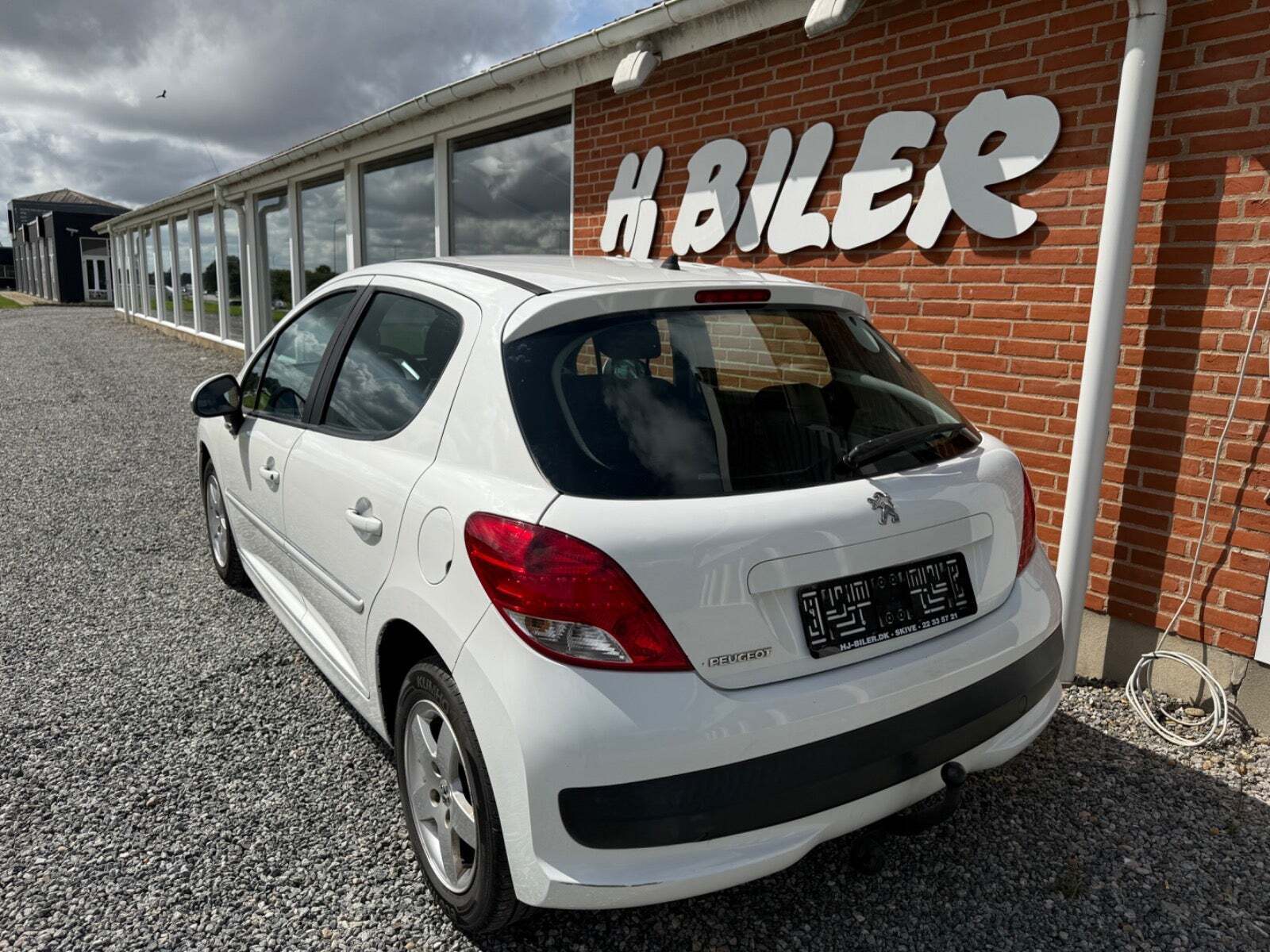 Hvid Peugeot 207 fra 2012