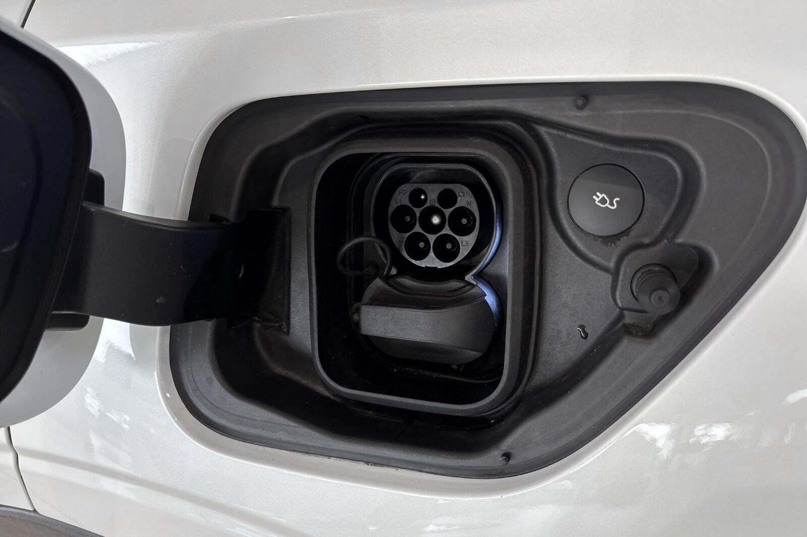 Hvid Polestar 2 fra 2024