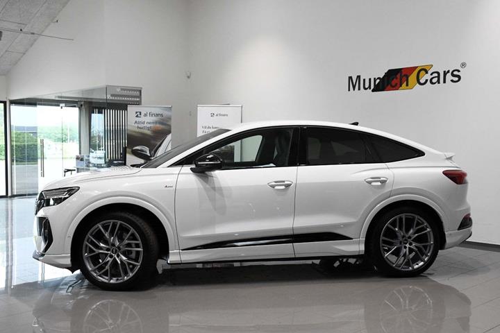 Hvid Audi Q4 e-tron fra 2023