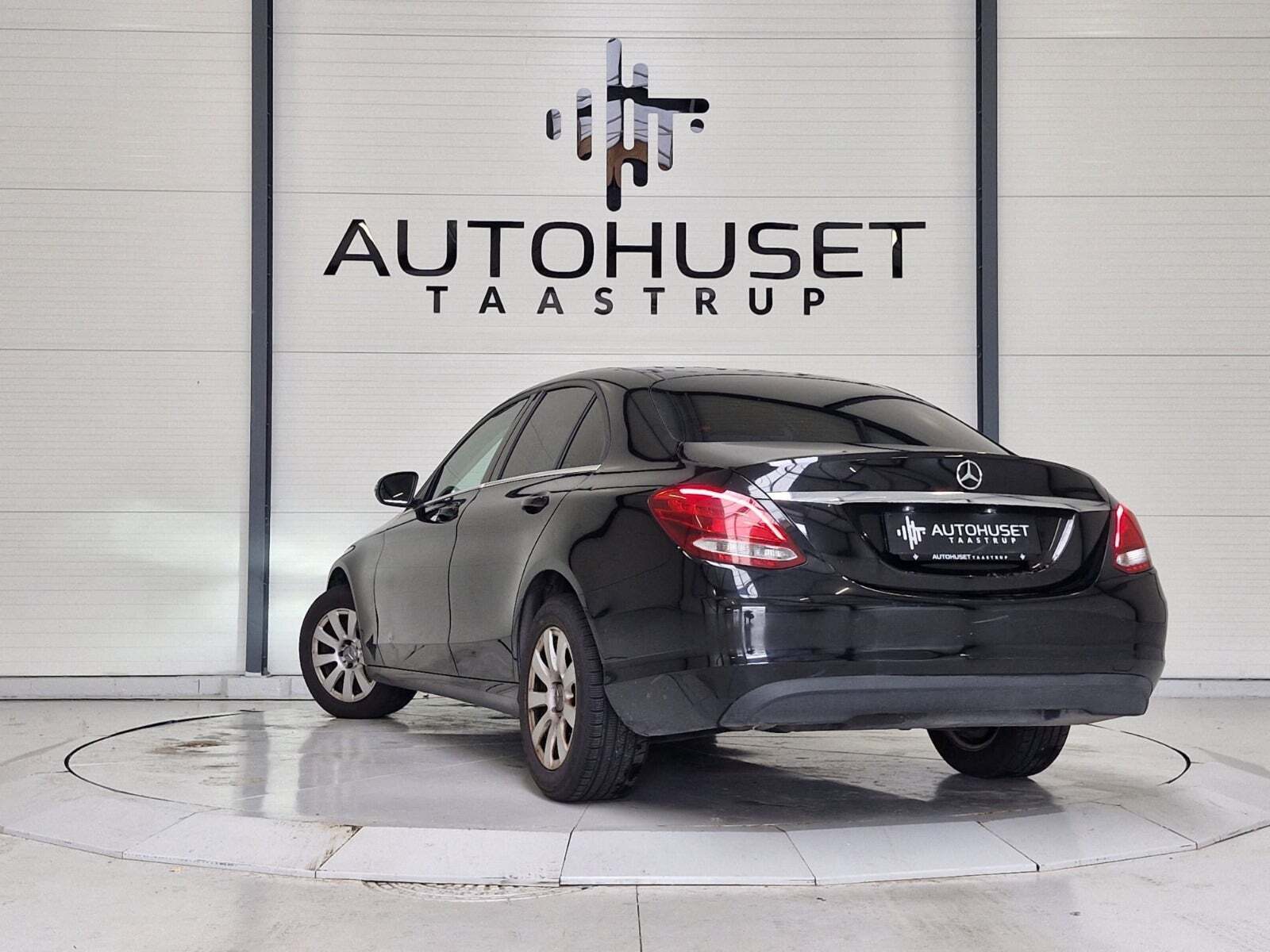 Sort Mercedes C200 d fra 2016