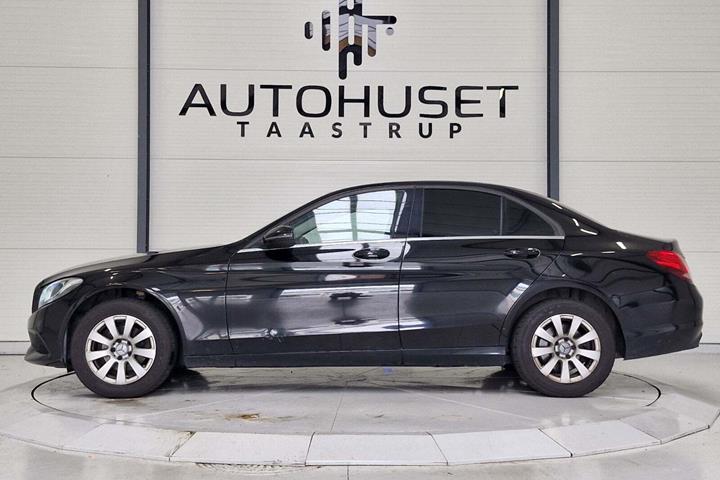 Sort Mercedes C200 d fra 2016