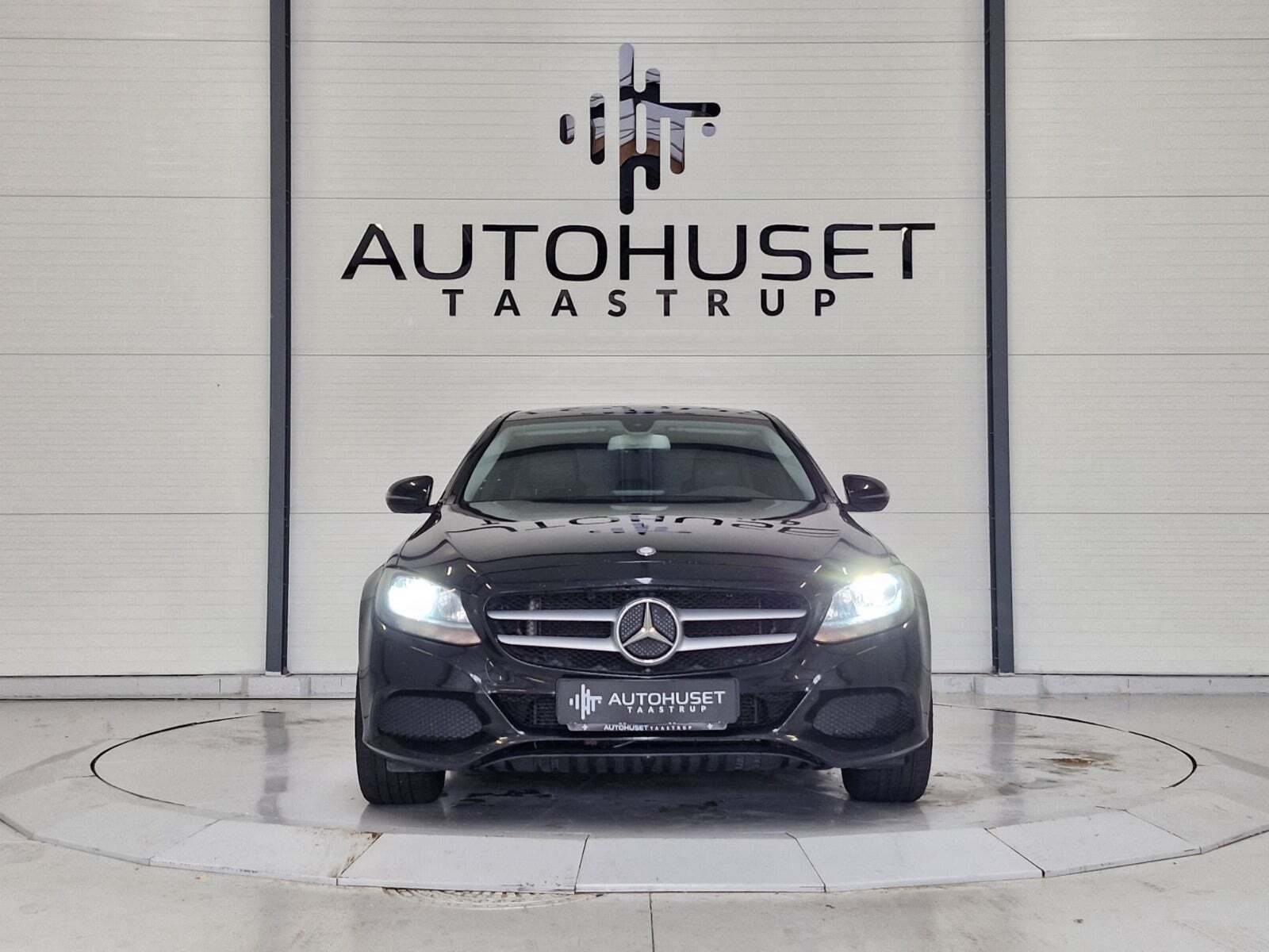 Sort Mercedes C200 d fra 2016