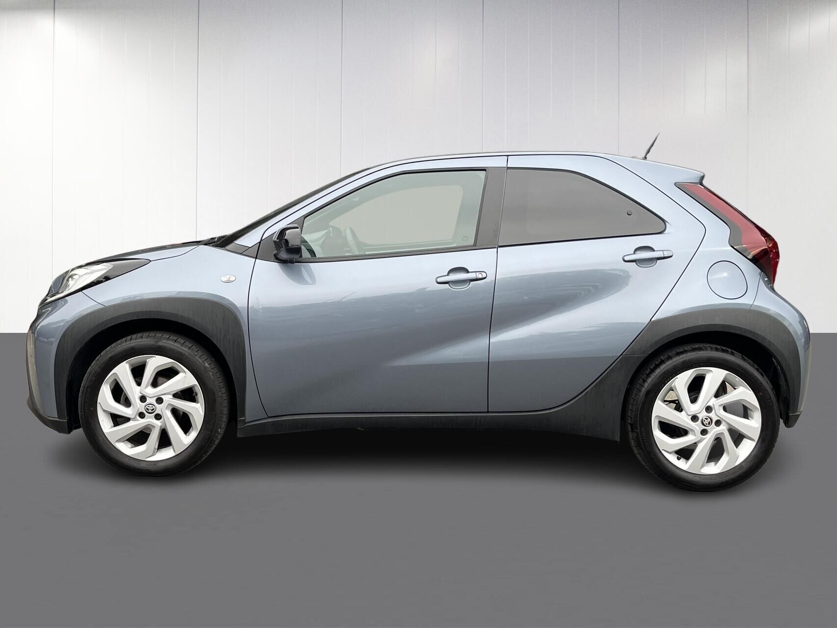 Toyota Aygo X 1,0 VVT-I Active 72HK 5d