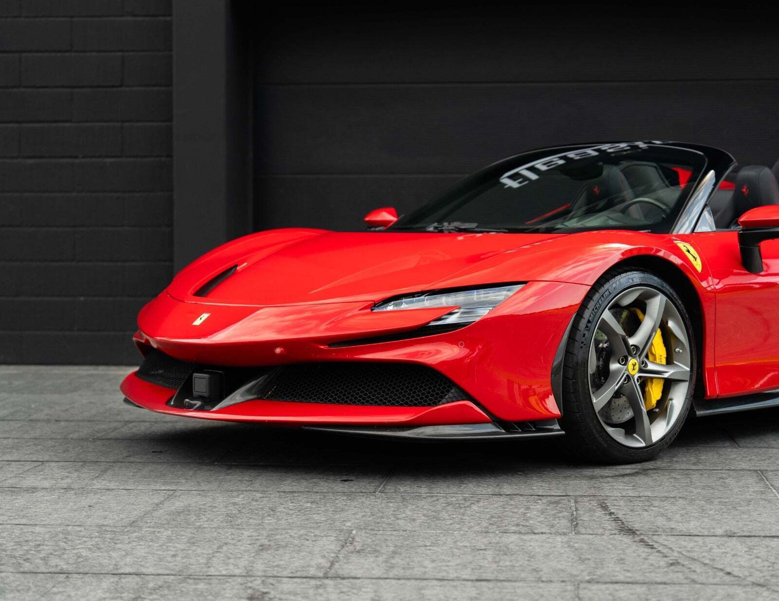 Ferrari SF90 Spider 4,0 DCT