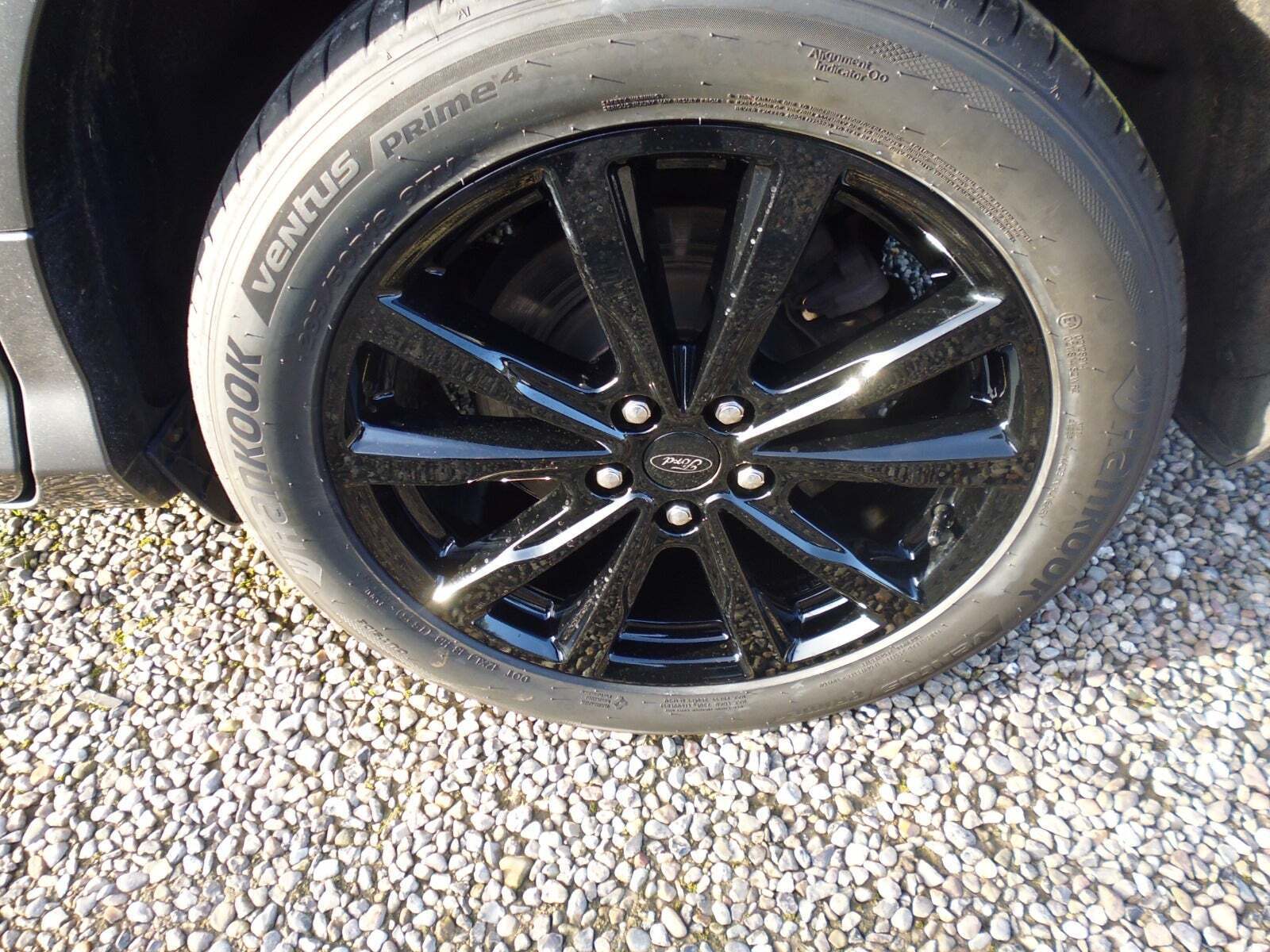 Grå Ford Kuga fra 2019