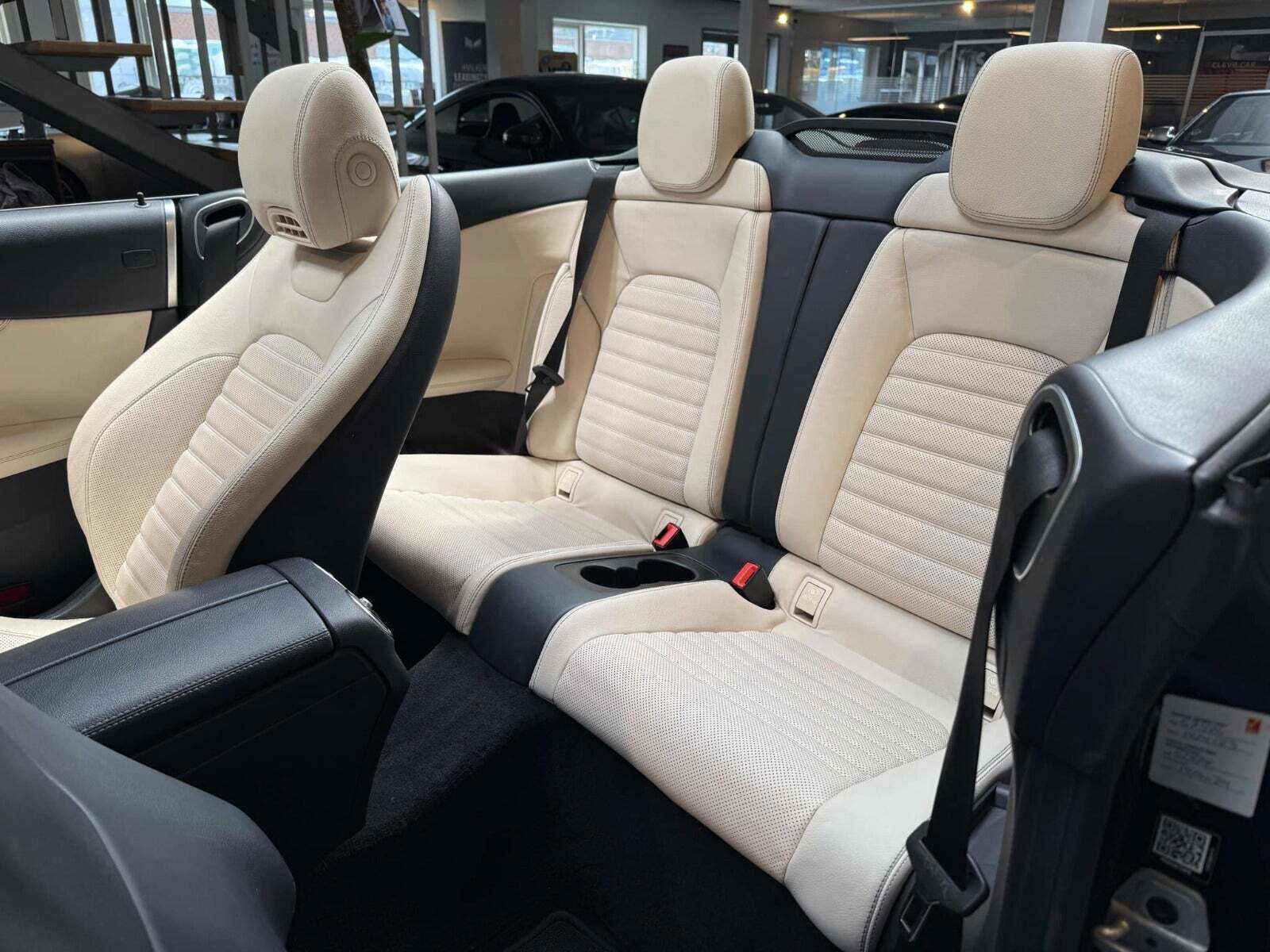 Sort Mercedes C200 fra 2016