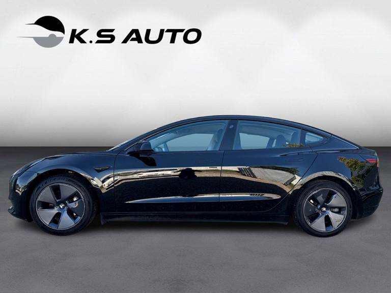Tesla Model 3 RWD