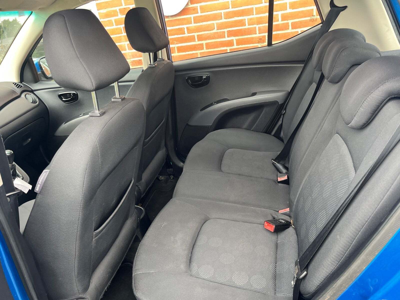 Blå Hyundai i10 fra 2009