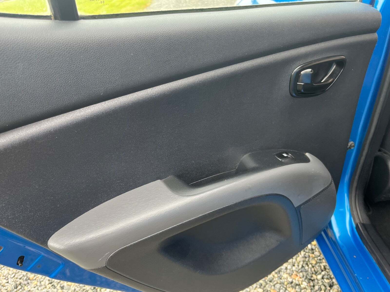 Blå Hyundai i10 fra 2009