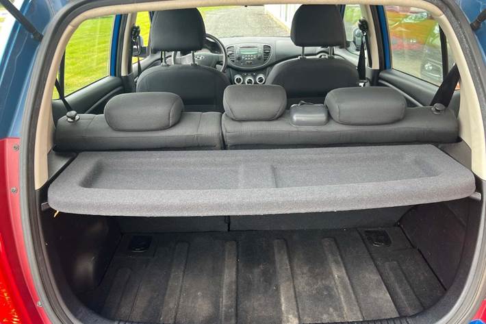 Blå Hyundai i10 fra 2009