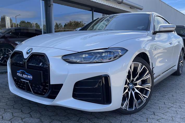 Hvid BMW i4 fra 2023