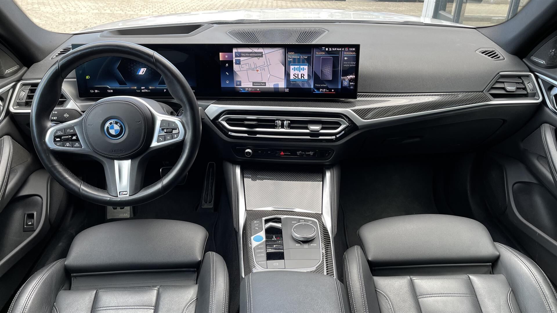 Hvid BMW i4 fra 2023