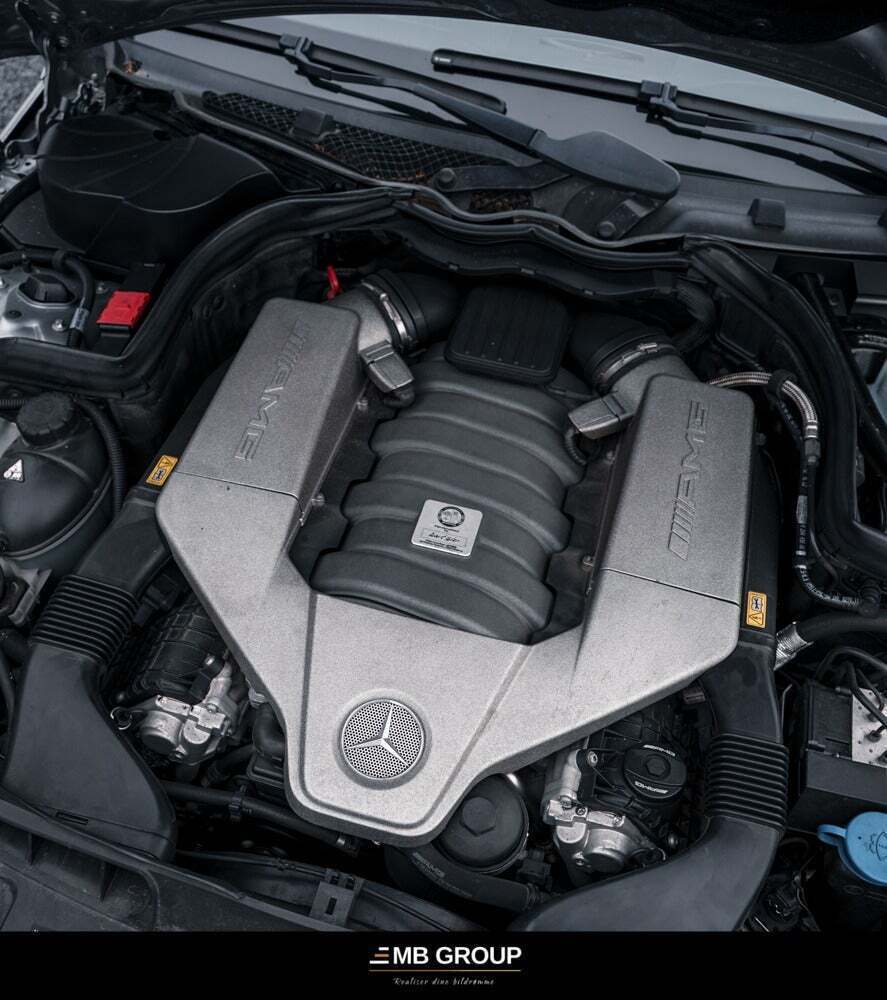 Beige Mercedes C63 fra 2011