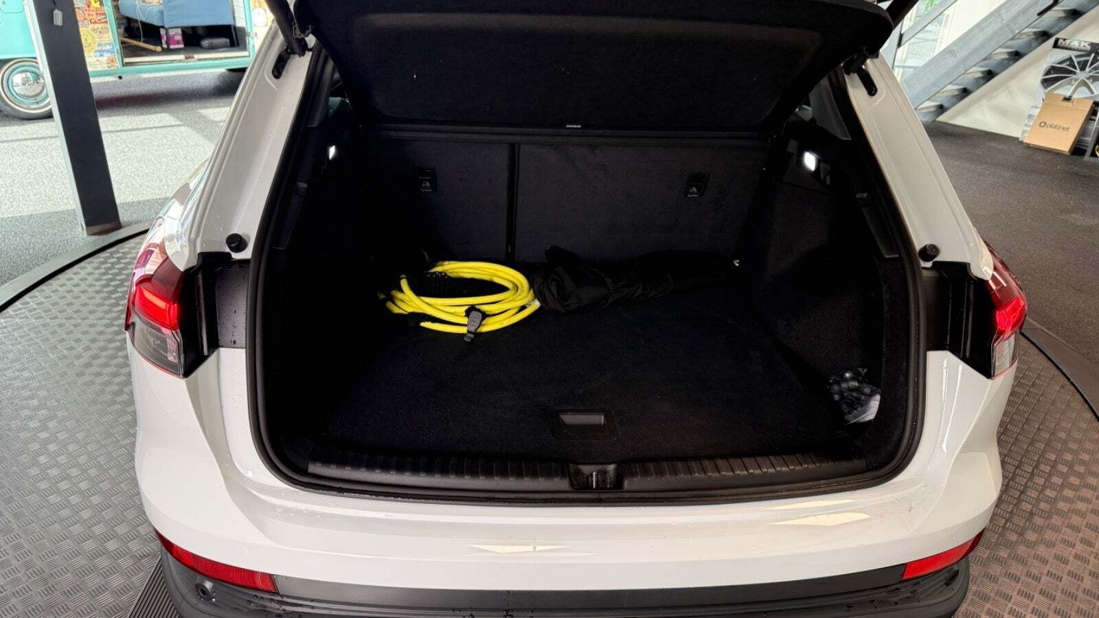 Hvid Audi Q4 e-tron fra 2024