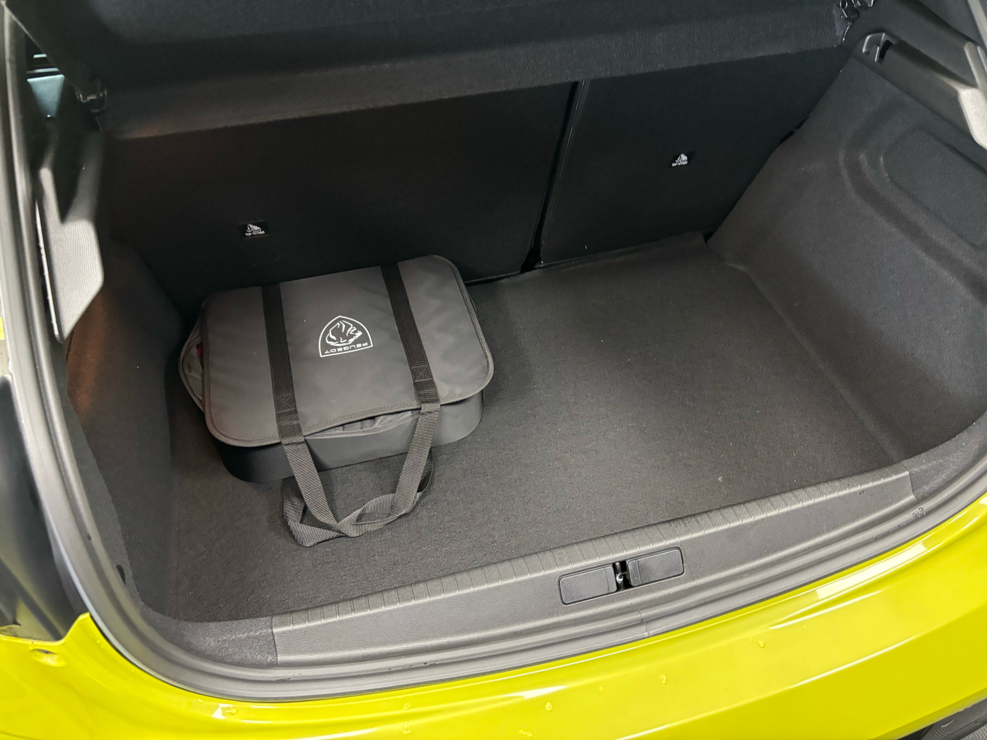 Peugeot e-208 EL Style 136HK 5d Aut.