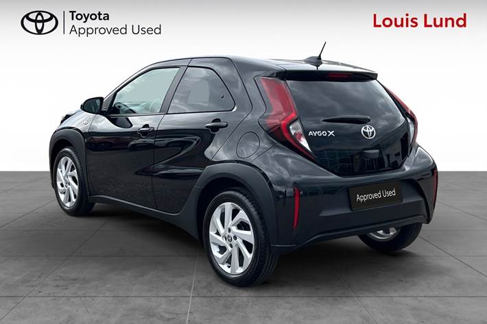 Sort Toyota Aygo X fra 2024