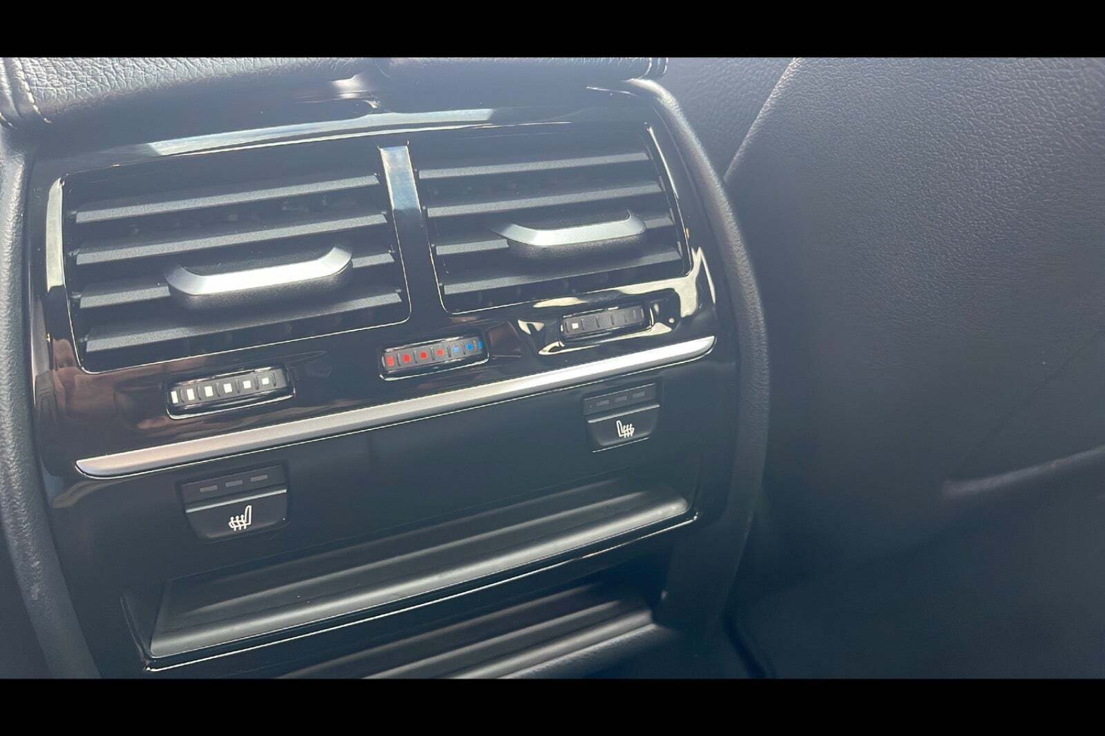 Grå BMW 520d fra 2017