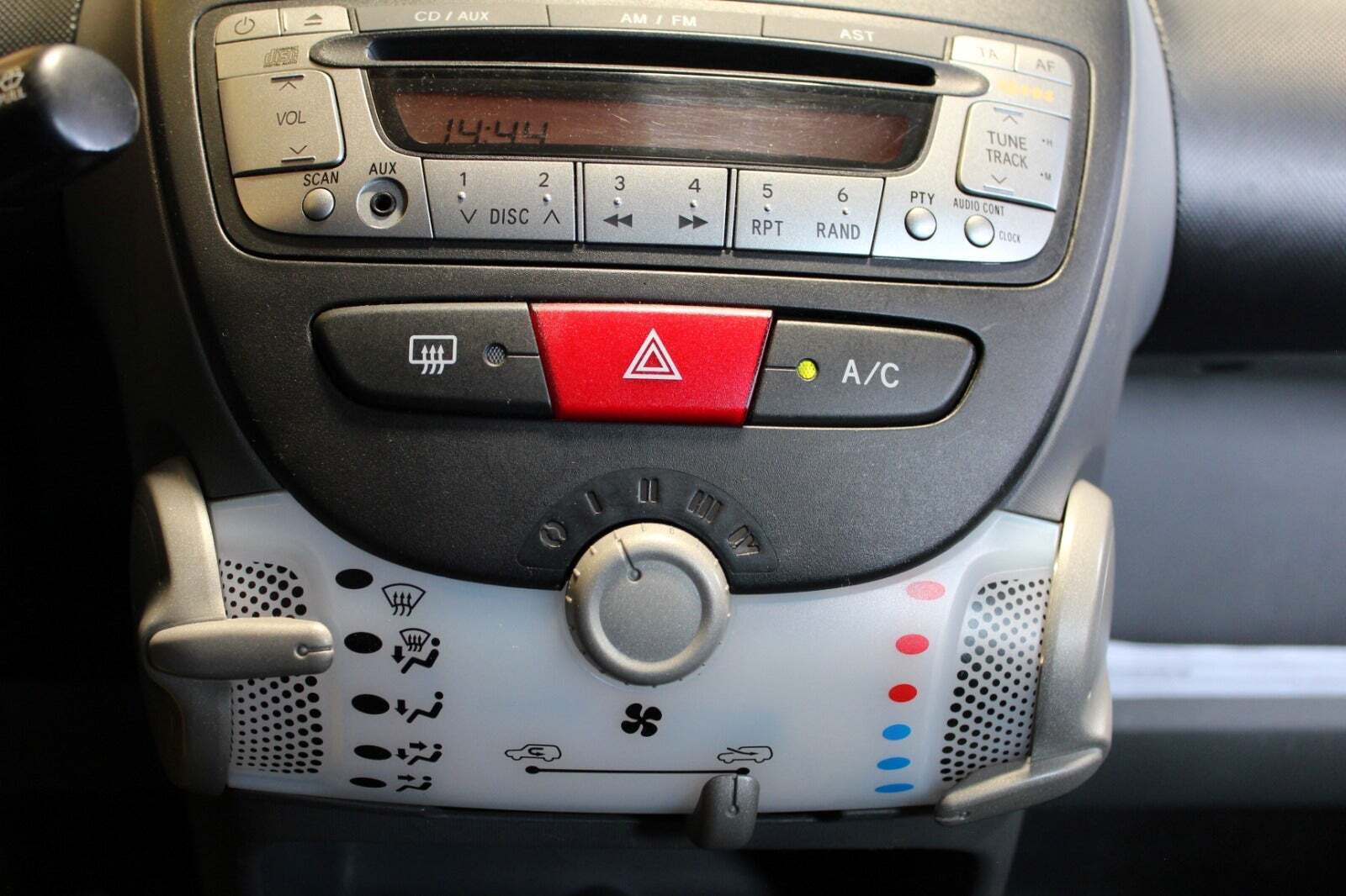 Grå Citroën C1 fra 2010