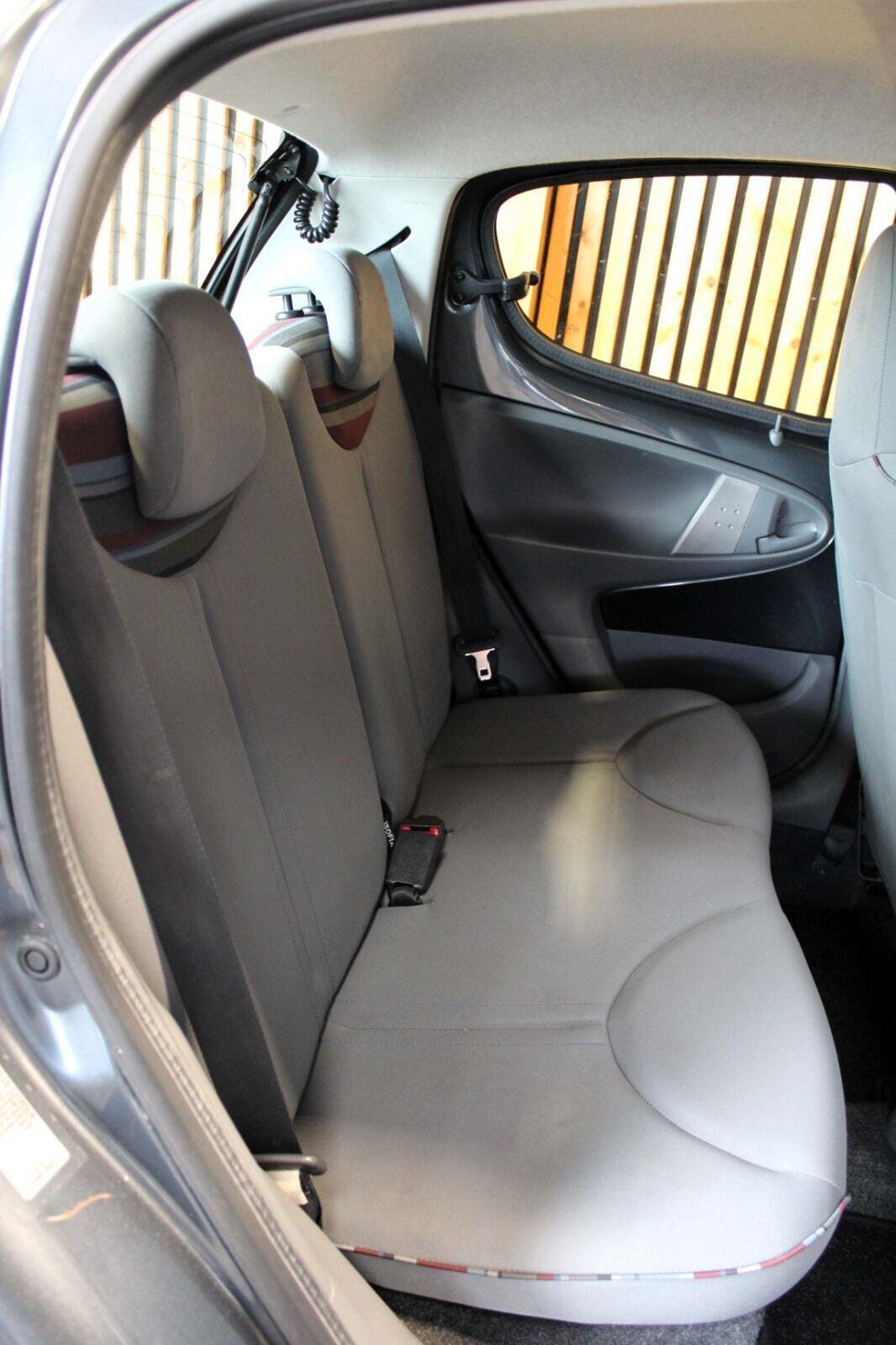 Grå Citroën C1 fra 2010