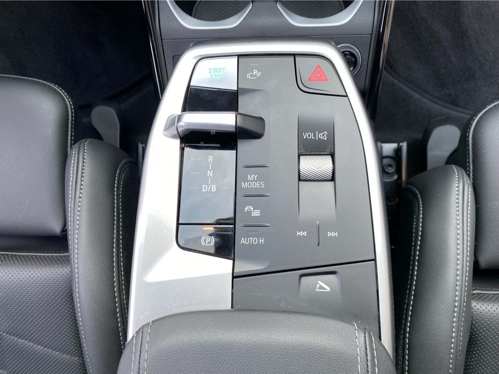 Sort BMW iX1 fra 2024