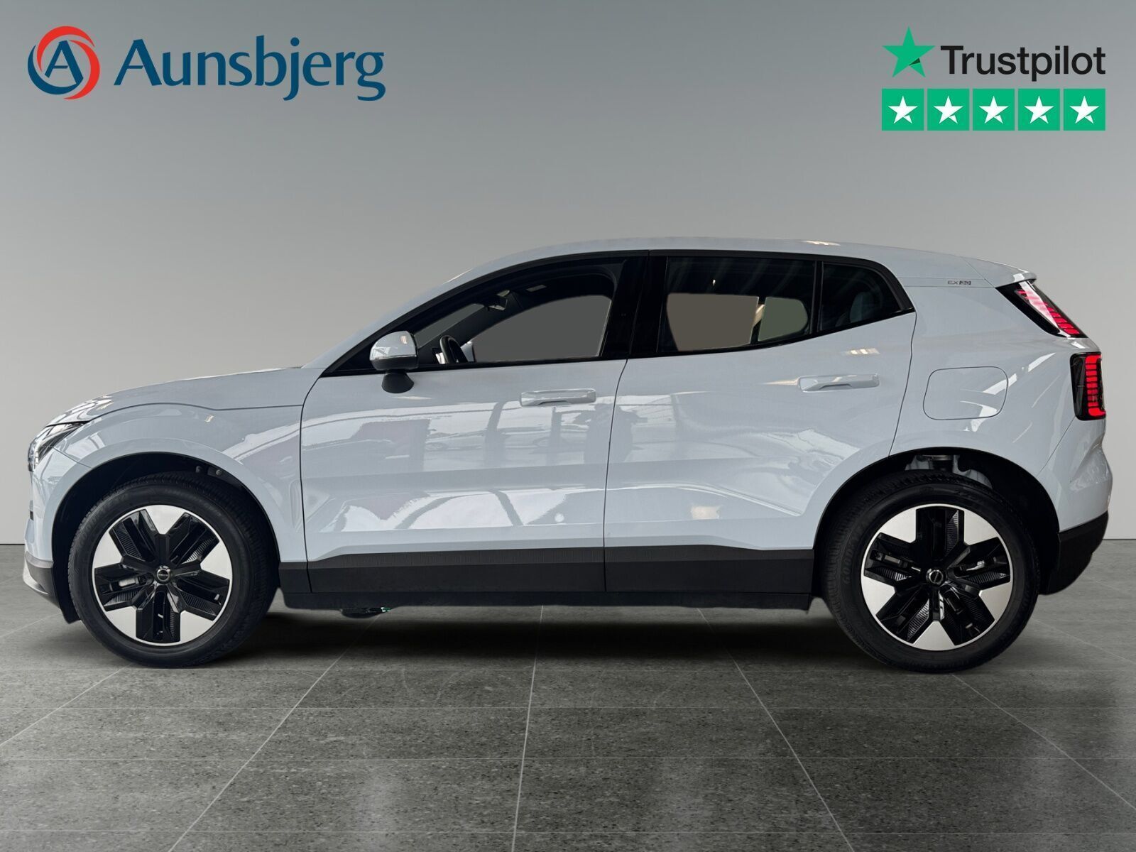 Volvo EX30 Standard Range Core