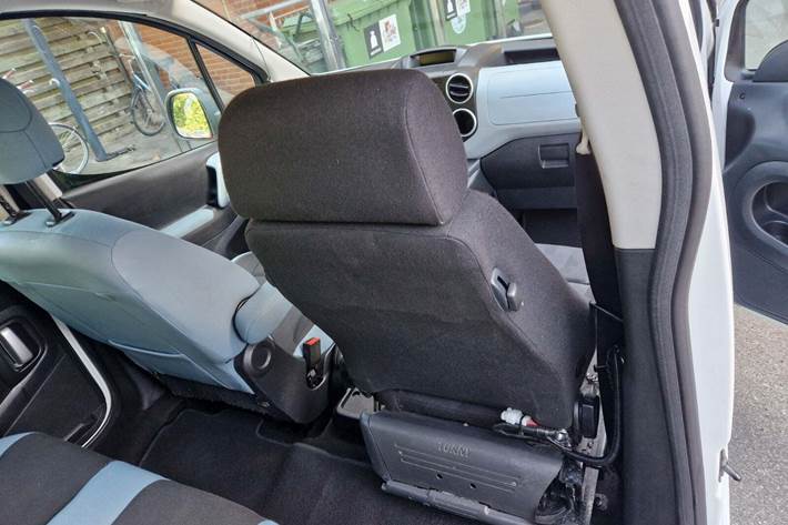 Hvid Citroën Berlingo fra 2012