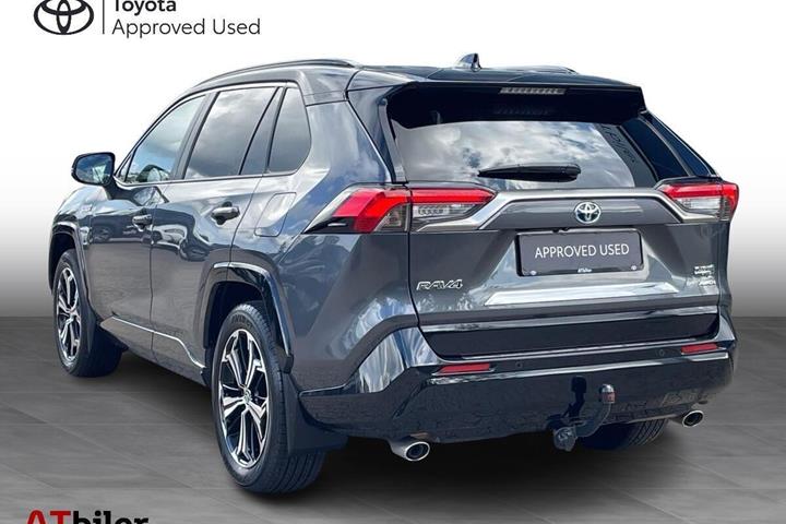 Sort Toyota RAV4 Plug-in fra 2023