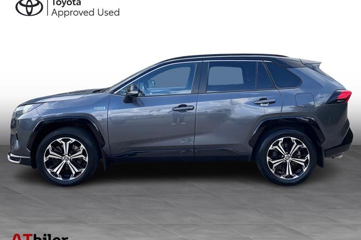 Sort Toyota RAV4 Plug-in fra 2023