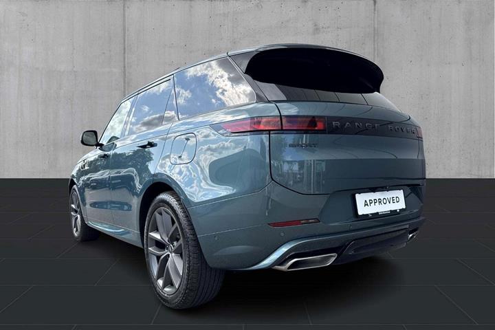 Grøn Land Rover Range Rover sport fra 2025