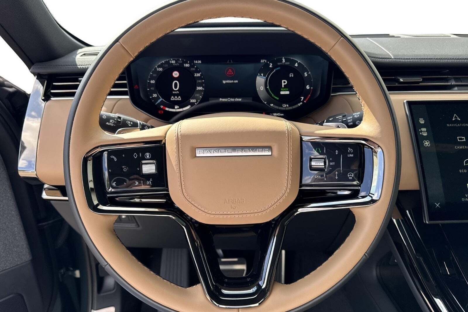 Grøn Land Rover Range Rover sport fra 2025