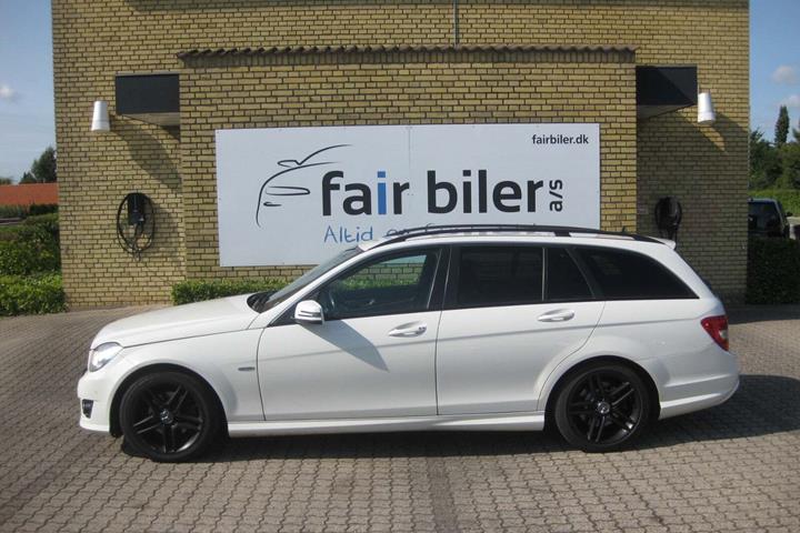 Hvid Mercedes C200 fra 2011