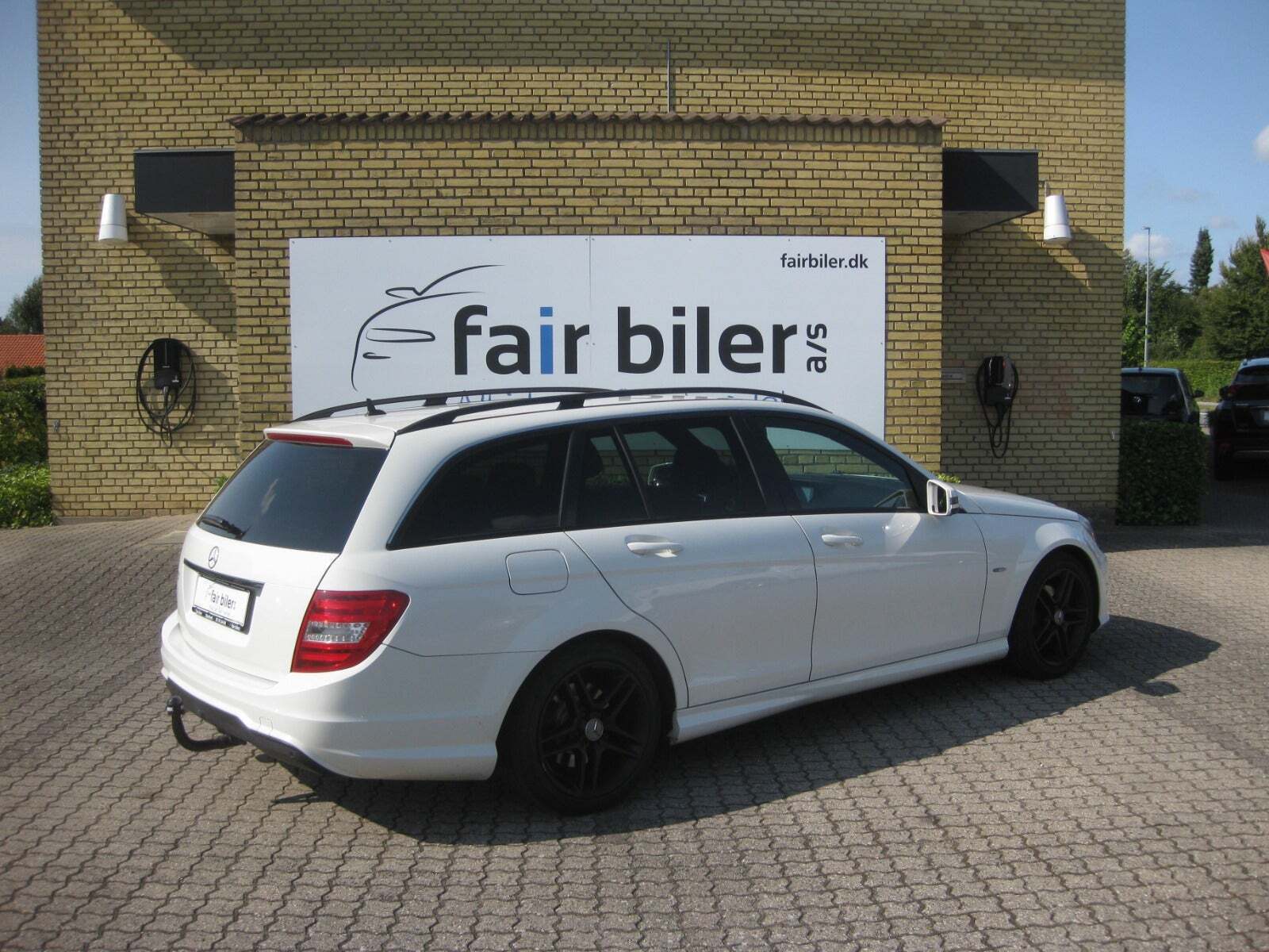 Hvid Mercedes C200 fra 2011