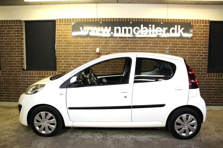 Hvid Peugeot 107 fra 2013