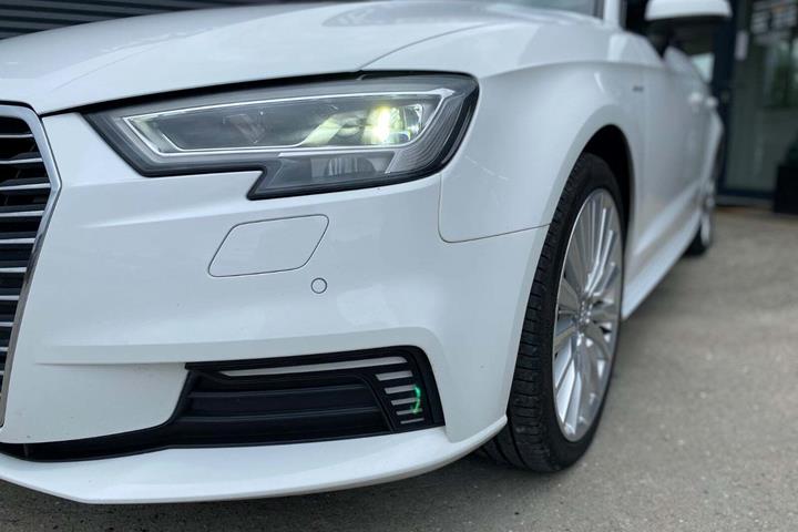 Hvid Audi A3 fra 2017