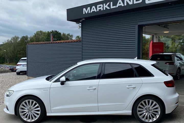 Hvid Audi A3 fra 2017