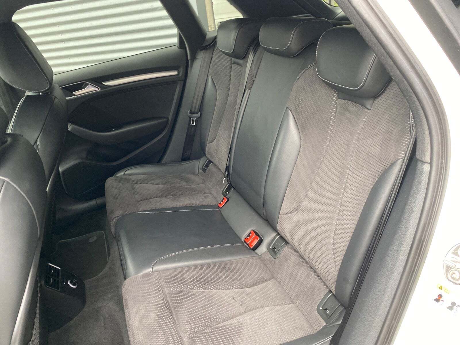 Hvid Audi A3 fra 2017