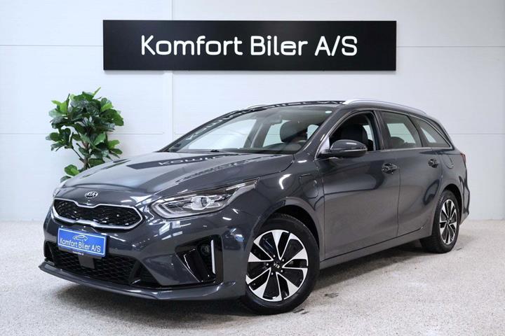 Grå Kia Ceed fra 2020 set udefra