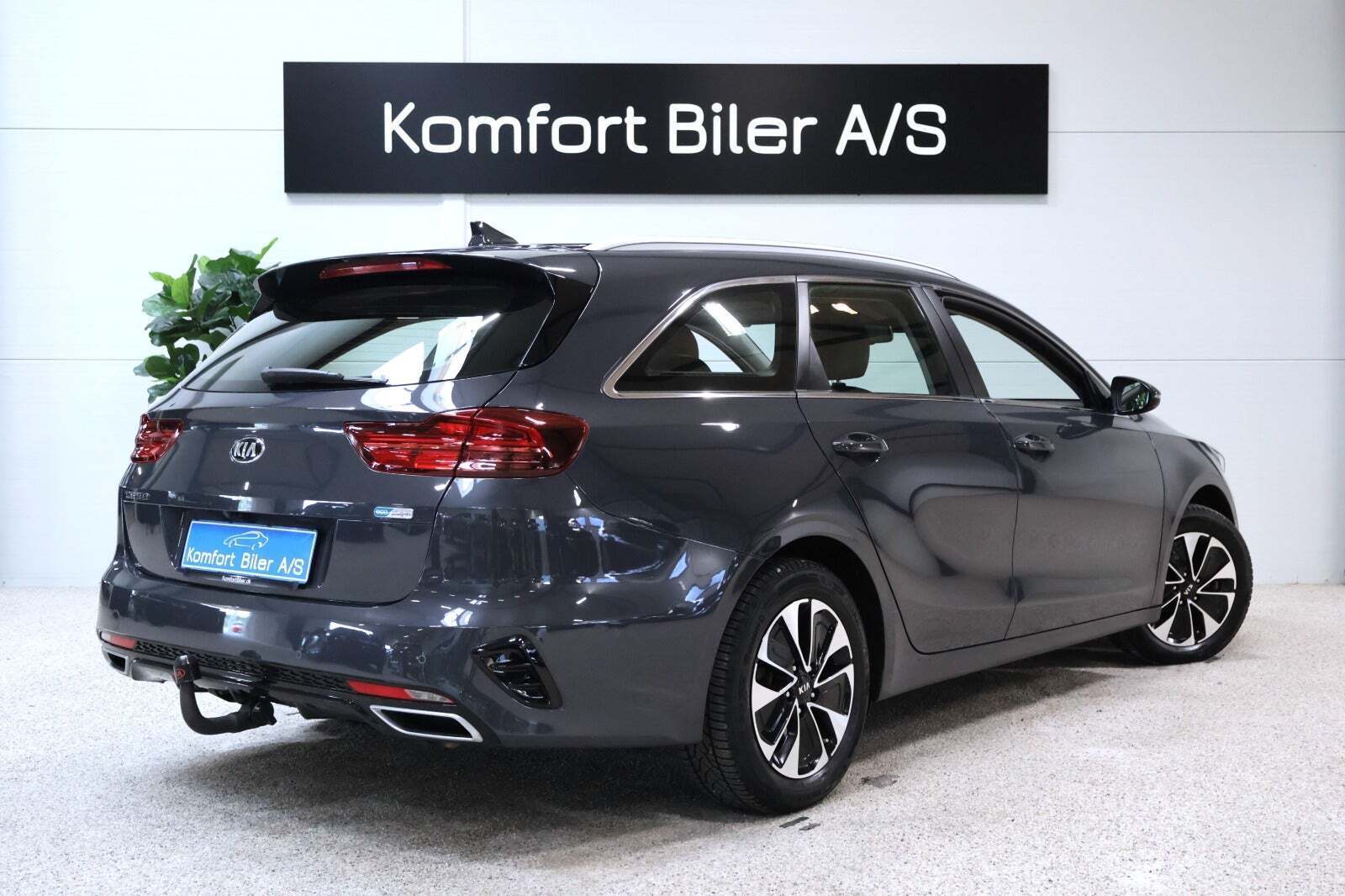 Grå Kia Ceed fra 2020
