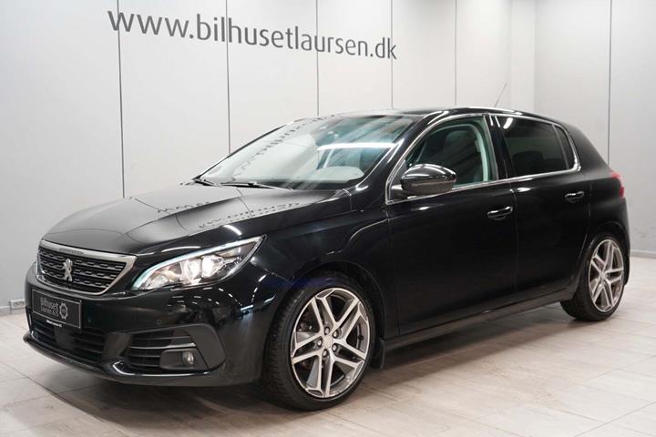 Sort Peugeot 308 fra 2018 set udefra