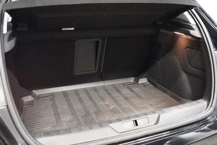 Sort Peugeot 308 fra 2018