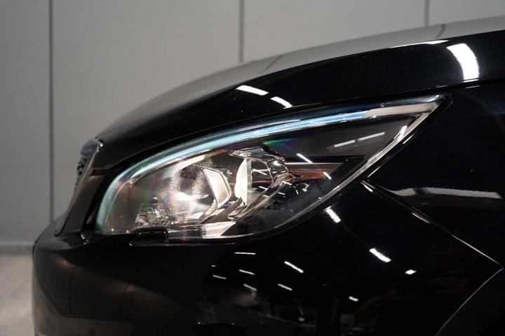 Sort Peugeot 308 fra 2018