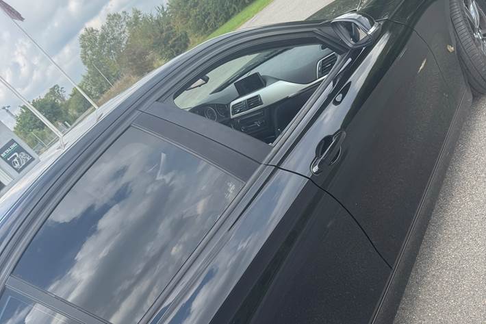 Sort BMW 3-Serie fra 2015