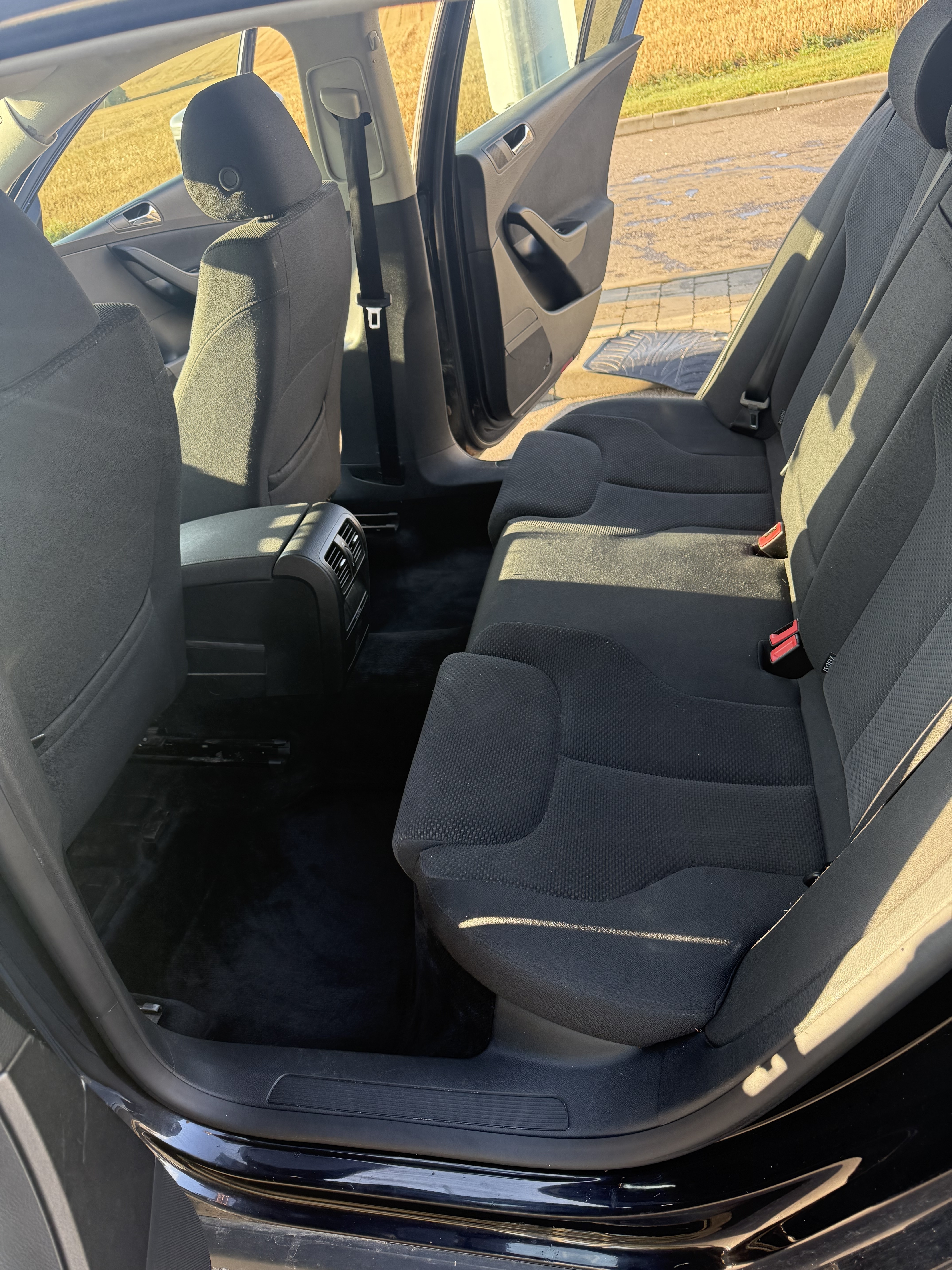 Sort VW Passat fra 2006